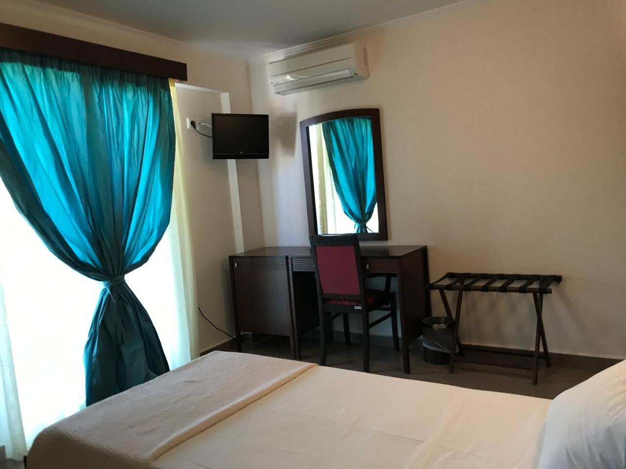 Hotel Ammos Bay Ammoudia Zimmer foto